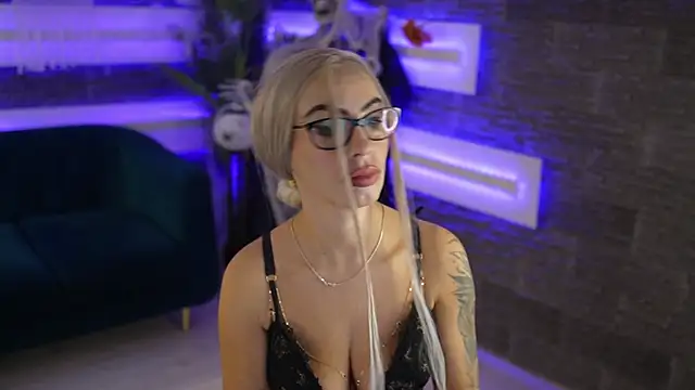 Snapshot of SugarRush_ chatting on 15, 11, 2025 SugarRush online show from 15, 11, 2025