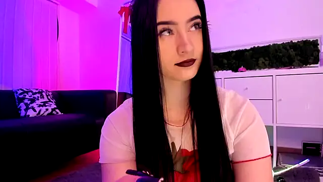 Mary Lori online show from 4, 6, 2026