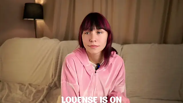 Snapshot of BritniBers chatting on 18, 10, 2025 BritniBers online show from 18, 10, 2025