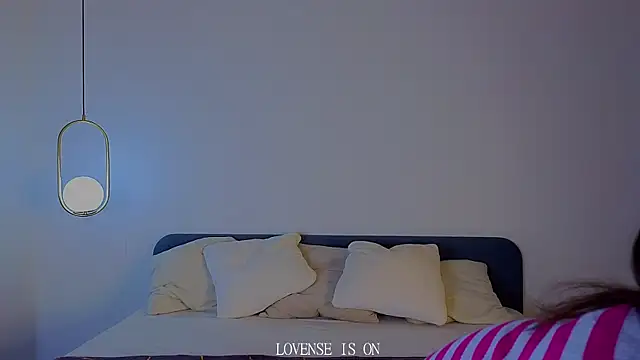 Snapshot of BritniBers chatting on 21, 11, 2025 BritniBers online show from 21, 11, 2025