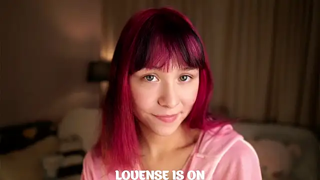 Snapshot of BritniBers chatting on 8, 10, 2025 BritniBers online show from 8, 10, 2025