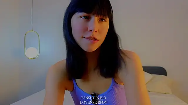 Snapshot of BritniBers chatting on 10, 11, 2025 BritniBers online show from 10, 11, 2025