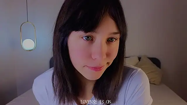 Snapshot of BritniBers chatting on 18, 11, 2025 BritniBers online show from 18, 11, 2025