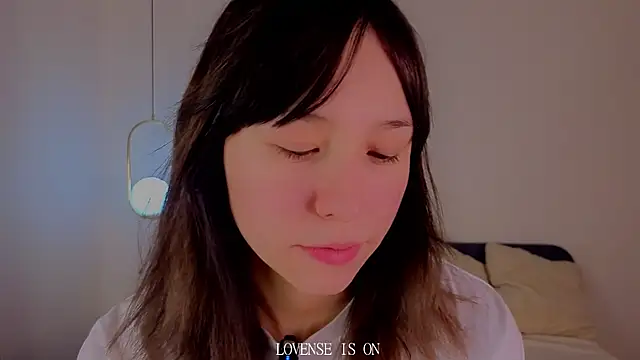 Snapshot of BritniBers chatting on 27, 11, 2025 BritniBers online show from 27, 11, 2025