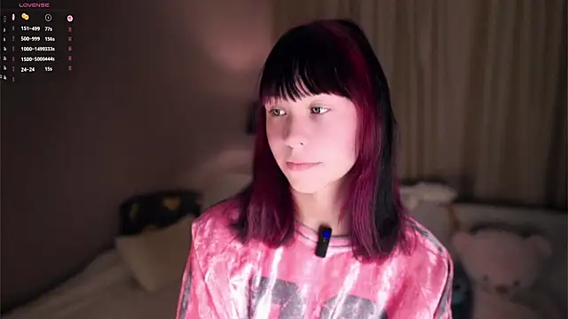 Snapshot of BritniBers chatting on 11, 10, 2025 BritniBers online show from 11, 10, 2025