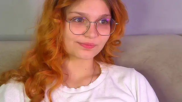 Snapshot of BellaMarebelle chatting on 27, 9, 2025 BellaMarebelle online show from 27, 9, 2025