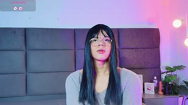 Slenna Moon online show from 6, 1, 2026