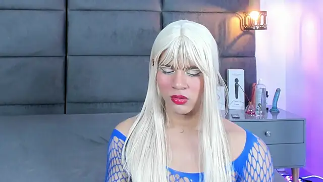 Slenna Moon online show from 17, 11, 2025