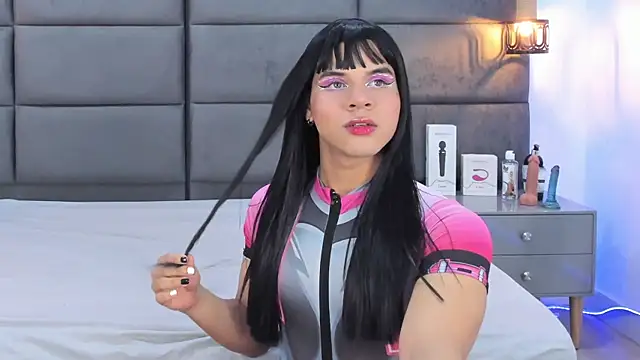 Slenna Moon online show from 7, 10, 2025