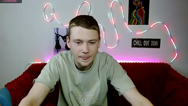 Snapshot of Xavier_Night81 chatting on 16, 11, 2025 Xavier Night81 online show from 16, 11, 2025