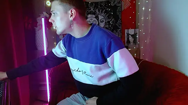 Snapshot of Xavier_Night81 chatting on 15, 9, 2025 Xavier Night81 online show from 15, 9, 2025