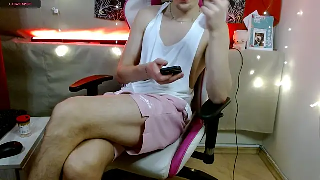 Snapshot of Xavier_Night81 chatting on 13, 11, 2025 Xavier Night81 online show from 13, 11, 2025