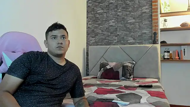 Sexxyy Couple  online show from 20, 3, 2026