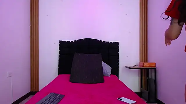 KENDALL ART online show from 7, 11, 2025