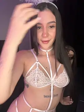 Snapshot of dinexzsummer chatting on 16, 10, 2025 dinexzsummer online show from 16, 10, 2025