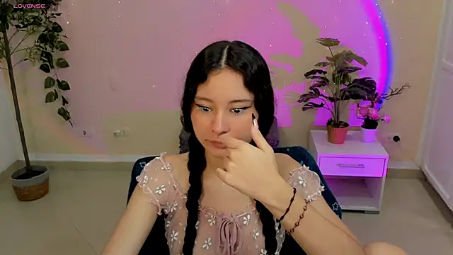 Krysten Riter online show from 25, 2, 2026