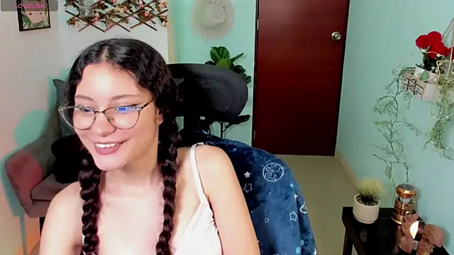 Krysten Riter online show from 13, 11, 2025