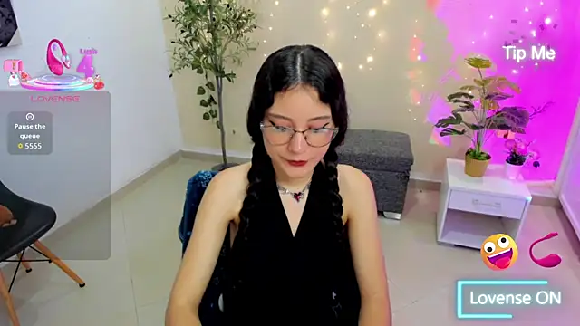 Krysten Riter online show from 13, 1, 2026