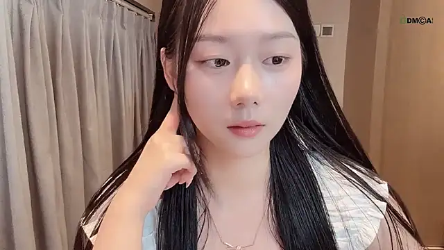 Snapshot of Makinghappymyself_ chatting on 26, 10, 2025 Makinghappymyself  online show from 26, 10, 2025