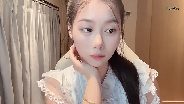 Snapshot of Makinghappymyself_ chatting on 30, 10, 2025 Makinghappymyself  online show from 30, 10, 2025