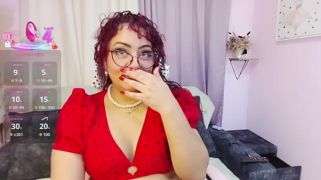 Snapshot of DaniniAnderson chatting on 6, 11, 2025 DaniniAnderson online show from 6, 11, 2025