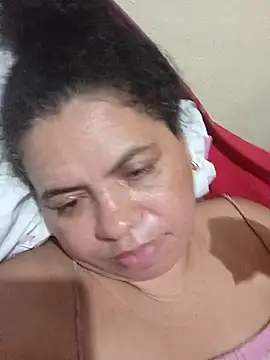 Snapshot of Ravena2290 chatting on 12, 11, 2025 Ravena2290 online show from 12, 11, 2025