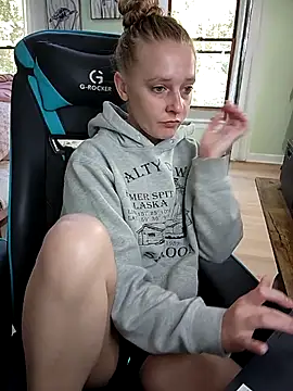  Karizma  online show from 9, 10, 2025