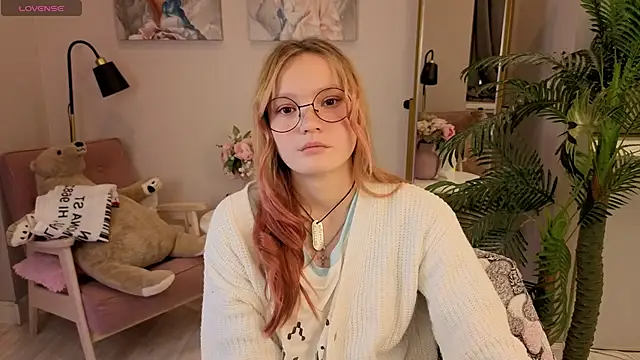 Snapshot of Ginger_Emma chatting on 25, 9, 2025 Ginger Emma online show from 25, 9, 2025