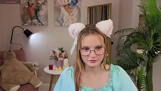 Snapshot of Ginger_Emma chatting on 22, 9, 2025 Ginger Emma online show from 22, 9, 2025