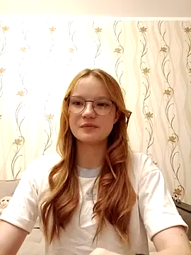 Snapshot of Ginger_Emma chatting on 25, 10, 2025 Ginger Emma online show from 25, 10, 2025