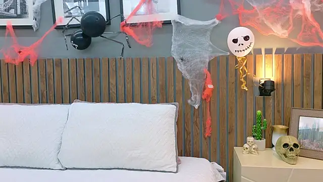 luna roja25 online show from 24, 10, 2025