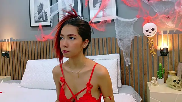 luna roja25 online show from 27, 10, 2025