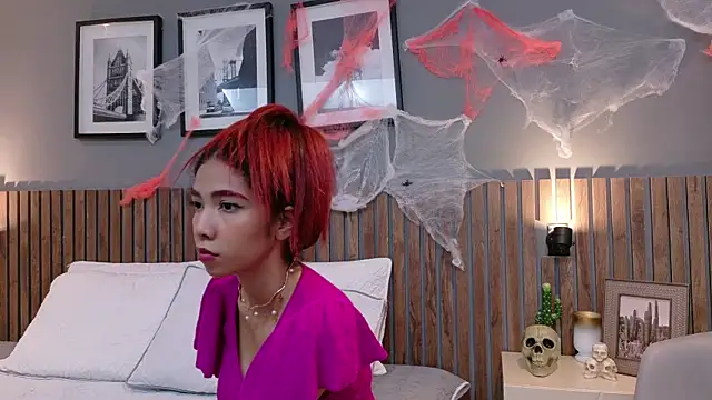 luna roja25 online show from 17, 10, 2025