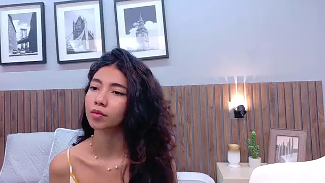 luna roja25 online show from 9, 3, 2026