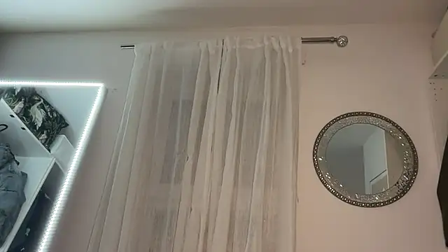 KayleeBella online show from 24, 2, 2026