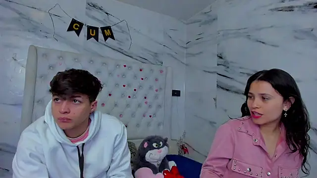 Ari and Storm online show from 4, 5, 2026