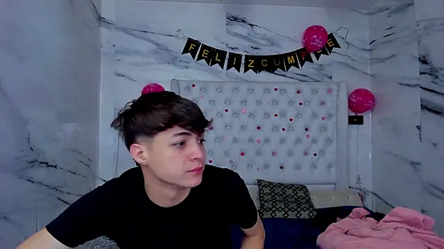 Ari and Storm online show from 13, 3, 2026