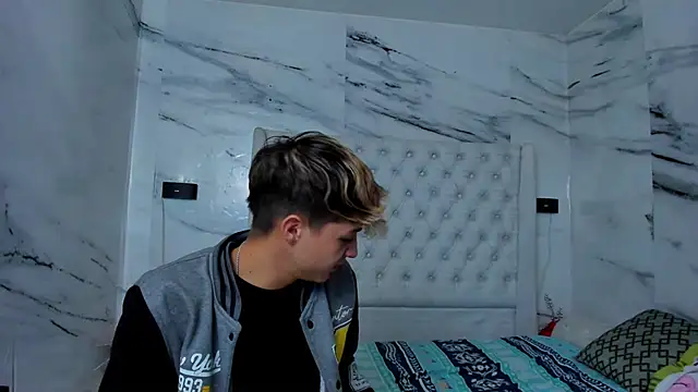 Ari and Storm online show from 16, 11, 2025