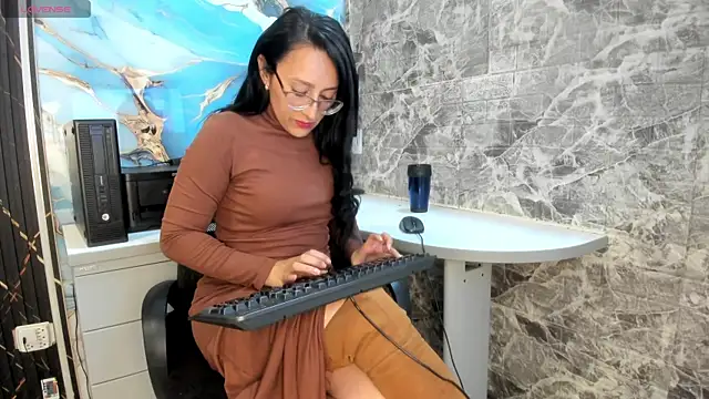 Scarlett 14  online show from 14, 4, 2026