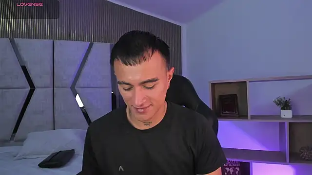 LiamDeep online show from 24, 2, 2026