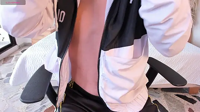 LiamDeep online show from 8, 3, 2026