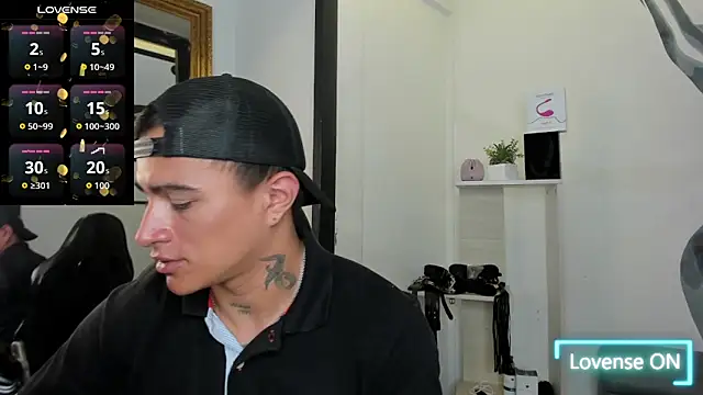 LiamDeep online show from 10, 11, 2025