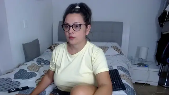 sophie lopez1 online show from 18, 2, 2026