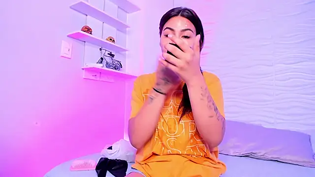 KimberlyLoren online show from 14, 10, 2025