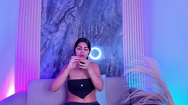 KimberlyLoren online show from 10, 10, 2025