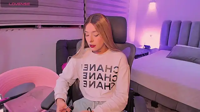 SkyThompson online show from 25, 10, 2025