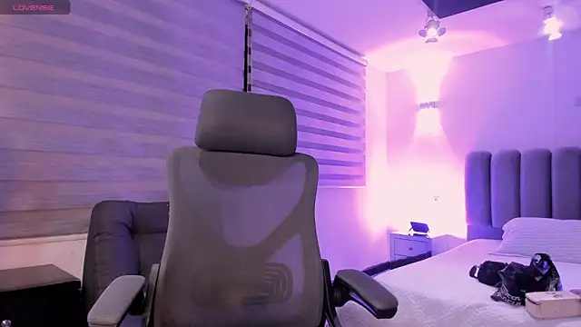 SkyThompson online show from 17, 10, 2025