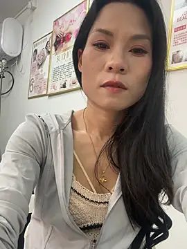 Baby-mmm online show from 10, 4, 2026