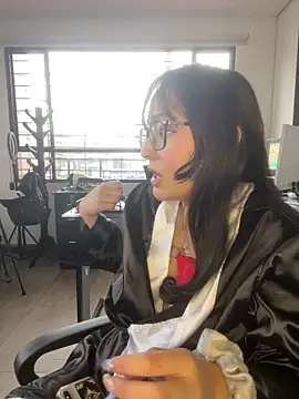 Mythical Girll online show from 27, 9, 2025