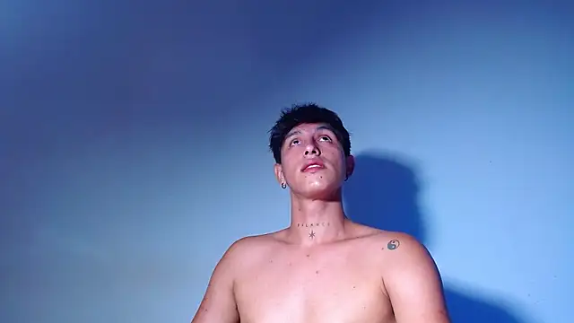 rowanbigboy23 online show from 13, 4, 2026